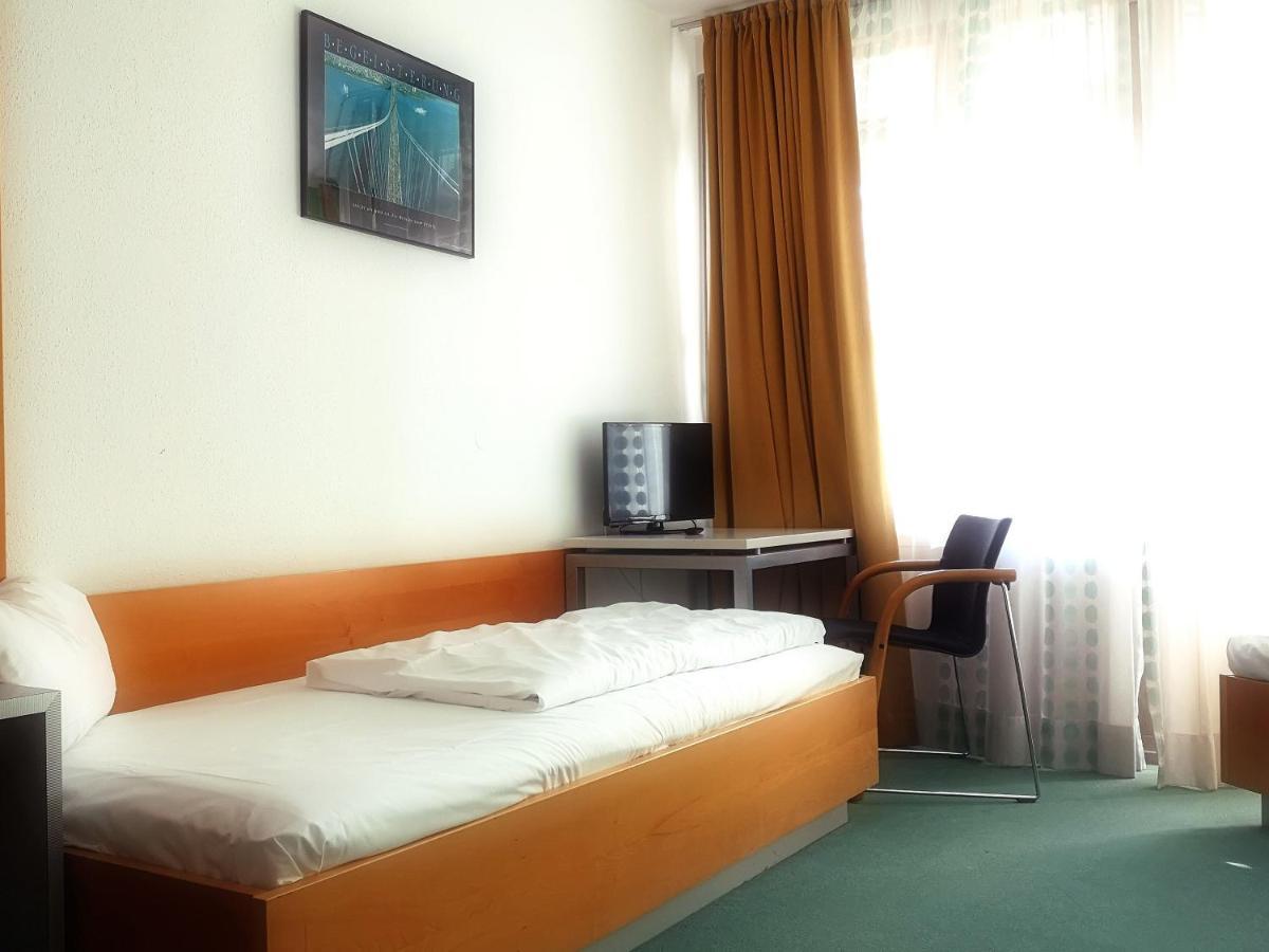 Sportschule Oberhaching Hotell Exteriör bild